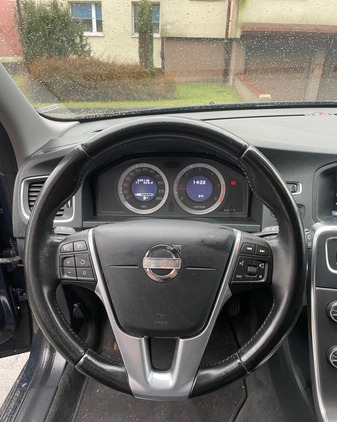Volvo V60 cena 31900 przebieg: 205000, rok produkcji 2010 z Częstochowa małe 497